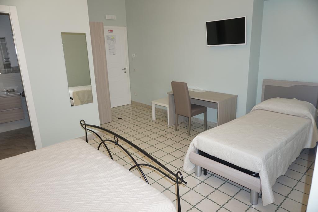 Residence Stendhal Guest House Civitavecchia Kültér fotó