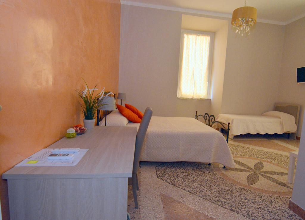 Residence Stendhal Guest House Civitavecchia Kültér fotó