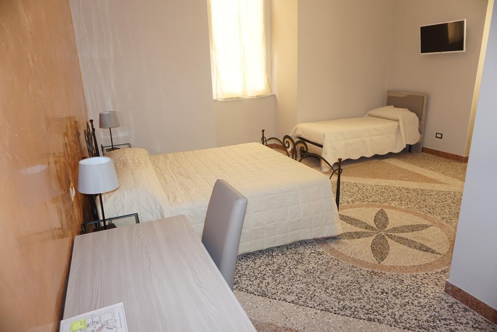 Residence Stendhal Guest House Civitavecchia Kültér fotó